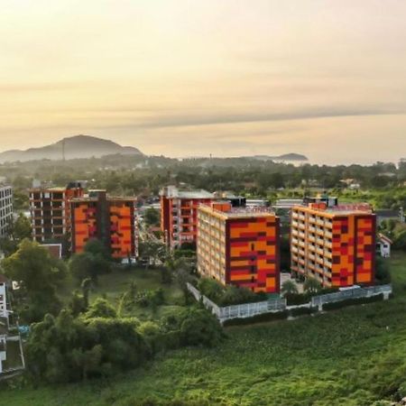 Naiharn Pearl Condo Hotel by VillaCarte Nai Harn Esterno foto
